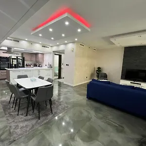 beautiful-and-cozy-2-bedroom-apartment-in-the-dubai.sharjah-hotels.com/